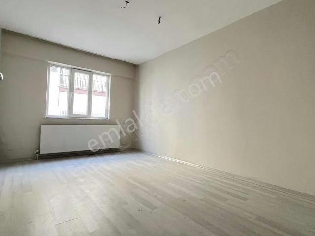 Karaköyde Yeni Gelin Evi Olabilecek 3+1 Arakat