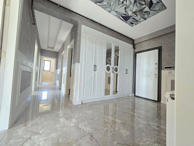 Karaköprü 35 Mt Son Göbeğin 300 Mt İlerisi 3+1 Lüx Daire *nur