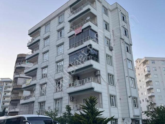 Karaköprü Güllübağ Mahallesinde Satılık 3+1 Daire
