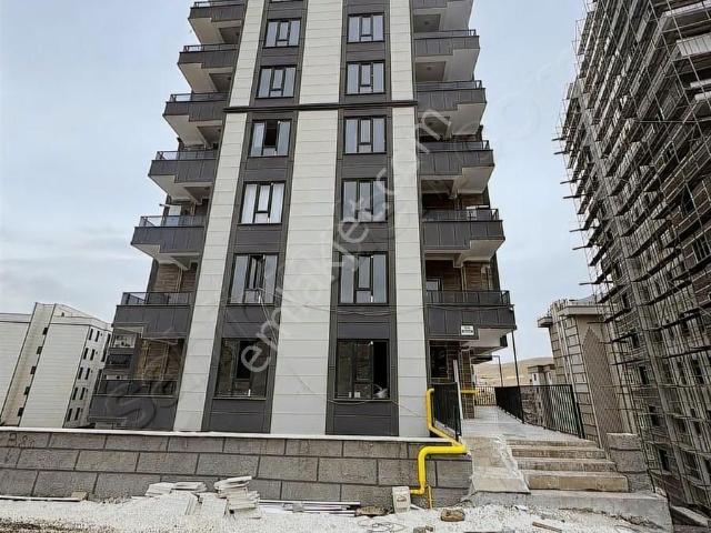 Karaköprü Doğukent Mahallesinde Acill Satılık 1 Kat Daire