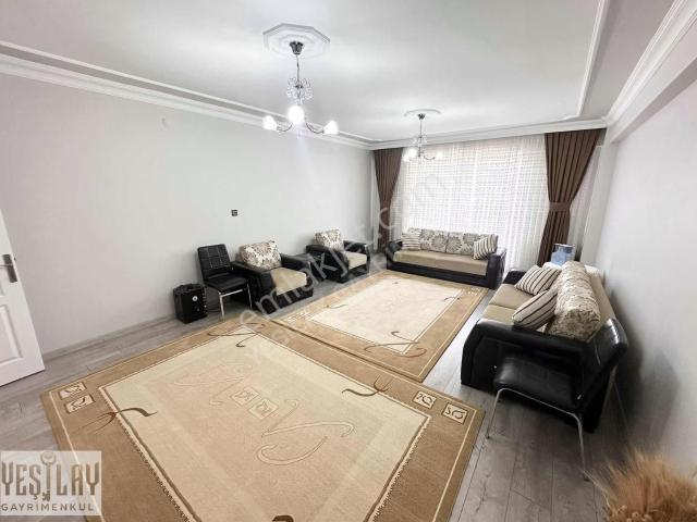 Karaköprüde Geniş Cephesi Açık 4+1 Satılık Daire
