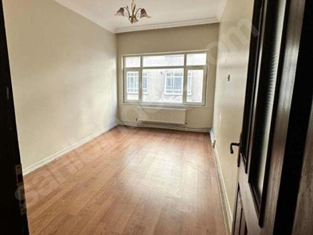 KARAKAYA EMLAK'TAN ÇOK ACİL SATILIK FIRSAT DAİRE