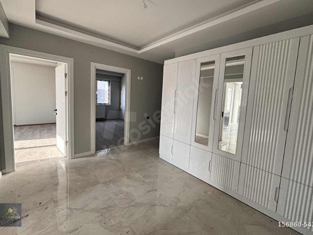 KARAKAYA'DAN ŞENTEPE SOL'DA SIFIR ORTA KAT KİRALIK DAİRE