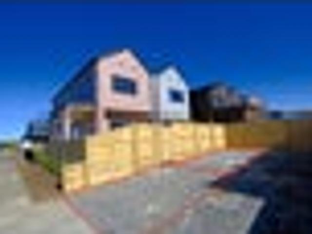 Karaka, 3 bedrooms, $730 pw