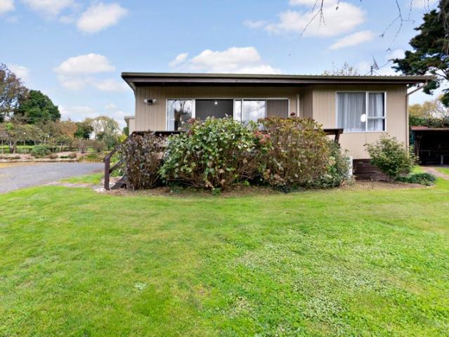 karaka, 2 bedrooms