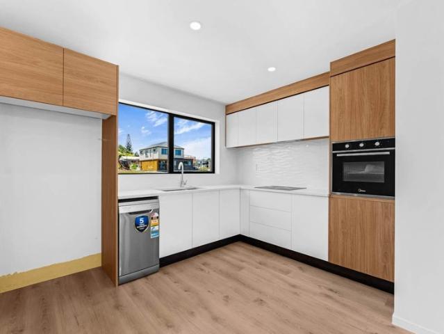 karaka, 2 bedrooms