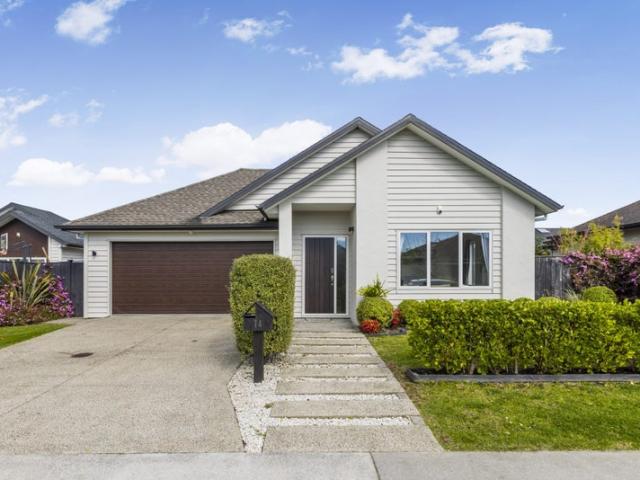 karaka, 4 bedrooms