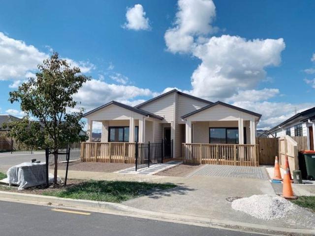 karaka, 4 bedrooms