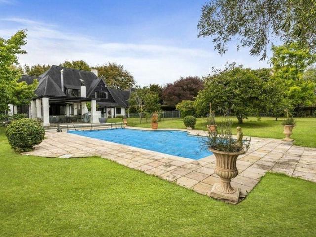 karaka, 4 bedrooms