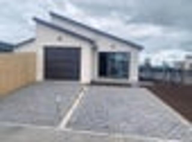Karaka, 4 bedrooms, $720 pw