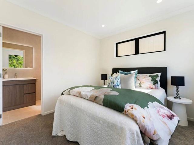 karaka, 4 bedrooms