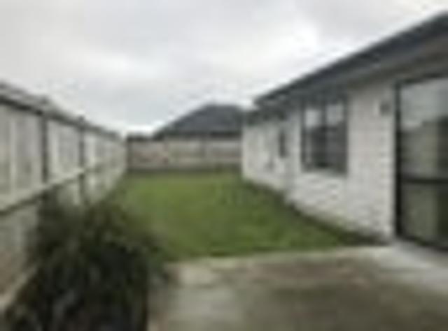 Karaka, 4 bedrooms, $830 pw