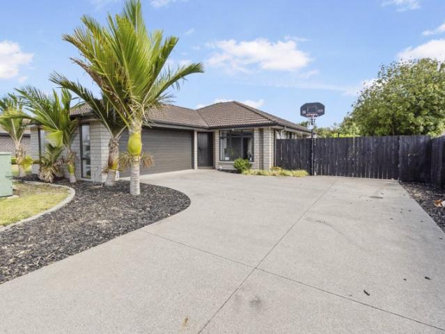 karaka, 4 bedrooms