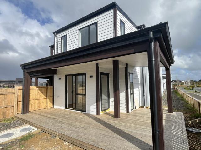 karaka, 4 bedrooms