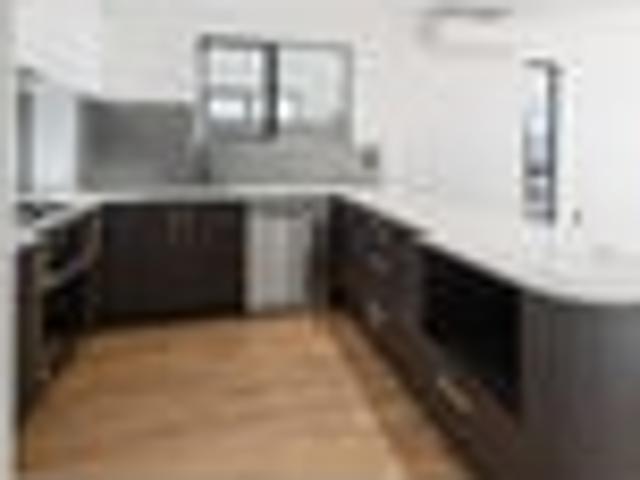 Karaka, 5 bedrooms, $795 pw