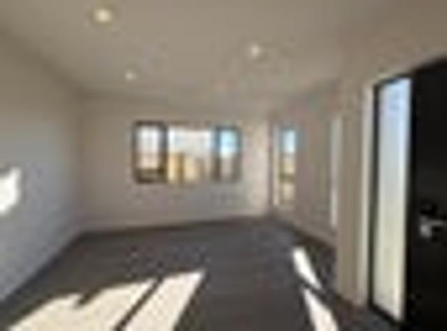 Karaka, 5 bedrooms, $1000 pw