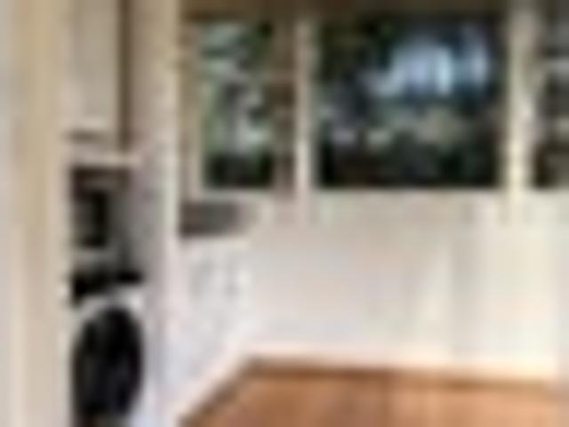 Karaka Bays, Studio, $350 pw
