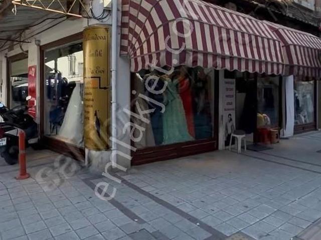 Karakaş Mahallesi Cumhuriyet Caddesinde Kiralık 165 M2 Dükkan