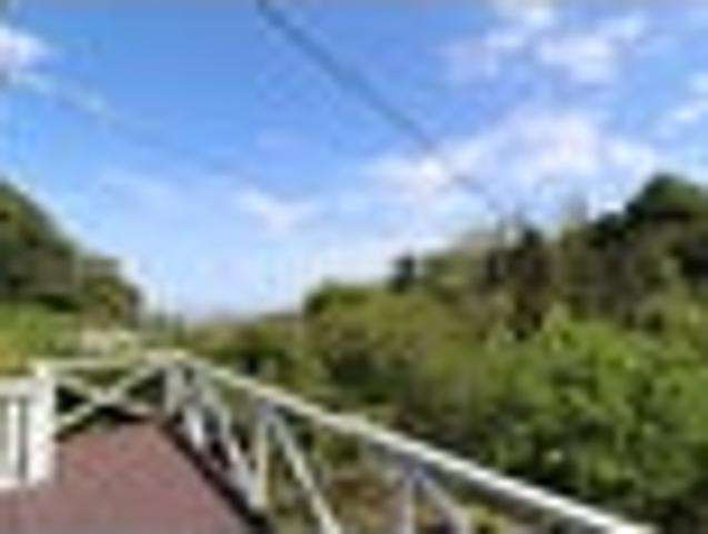 Karaka Road Private Paradise