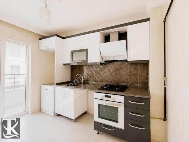 Karakeçili Cadde Üzeri Satılık 3+1 Daire.