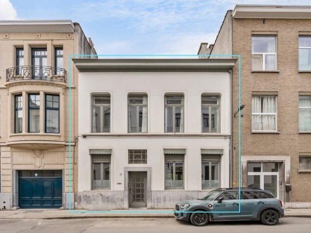 Karaktervolle herenwoning met tuin in Antwerpen