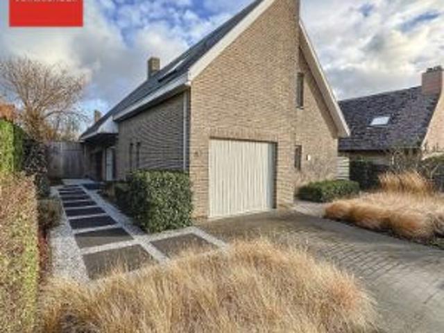 Karaktervolle villa gelegen in residentiële wijk te Oostend