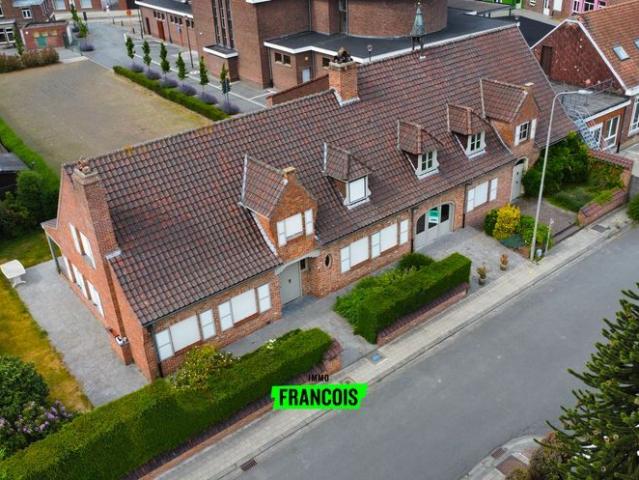 Karaktervolle zeer ruime woning met kantoor/praktijk/hobbyr…