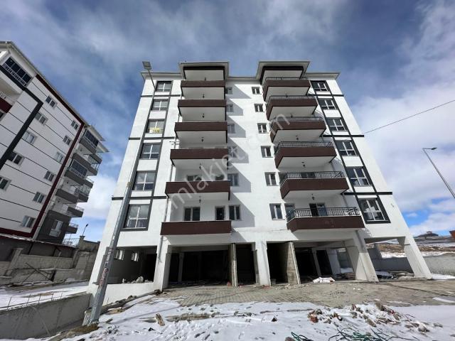 Karahan Emlak'tan Satılık Sıfır Daire*kılavuz'da*1.kat*135 M²*3+1