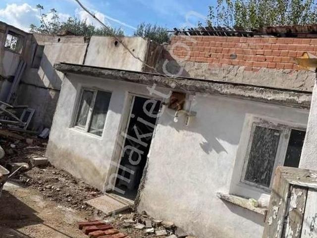 Karaoğlanlı Köy İçinde İmarlı Mevkii Yerde 1+1 Köy Evi