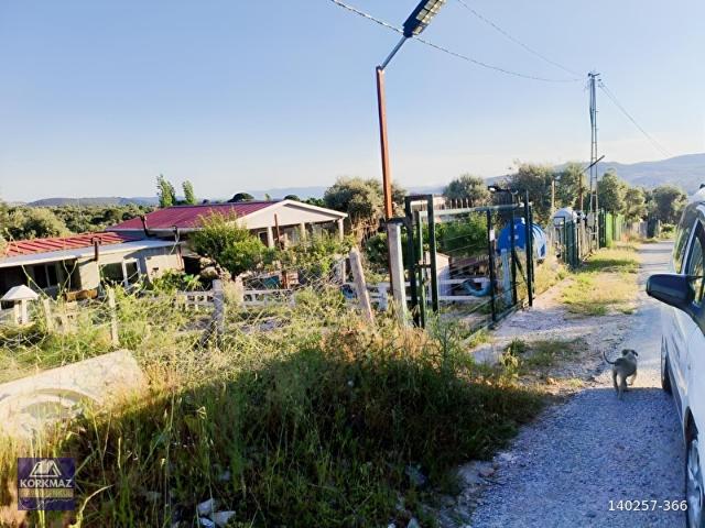 KARAOTTA KOMPLE YERLEŞİM VAR 200 M2 ELEKTRİK SUYU AKTİF