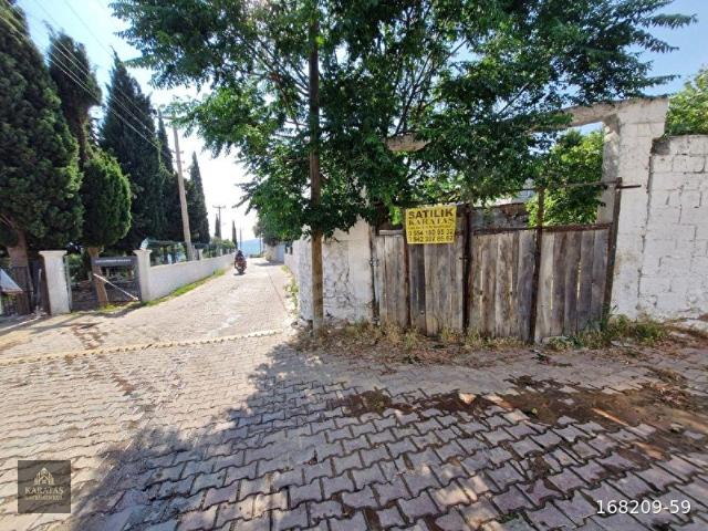 Karaot Köy Merkezinde Satılık 246 m2 Tek Tapulu İmarlı Arsa