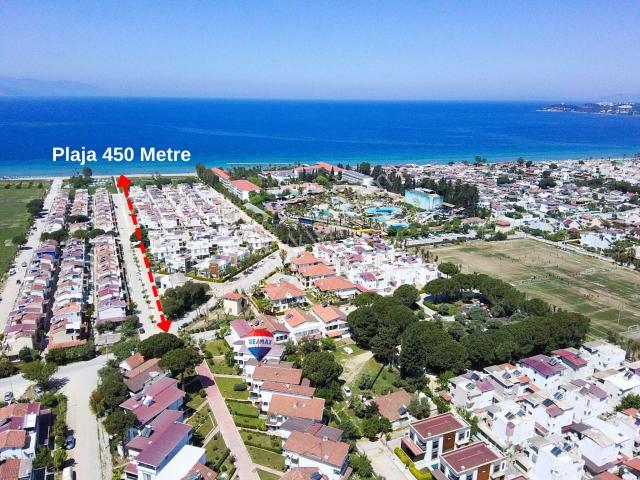 Karaova Pamukkale Sitesinde Plaja 450metre Bahçekatı 2+1 Yazlık