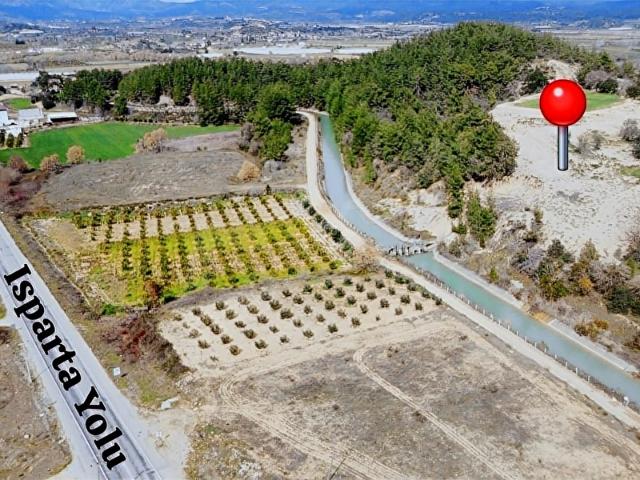 Karaöz'de Köyiçi Mükemmel Manzaralı 3.272 m2 Kargir Ev Arsası