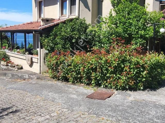 Karamürsel Ereğlide Site İçinde Full Eşyalı Kiralık Villa