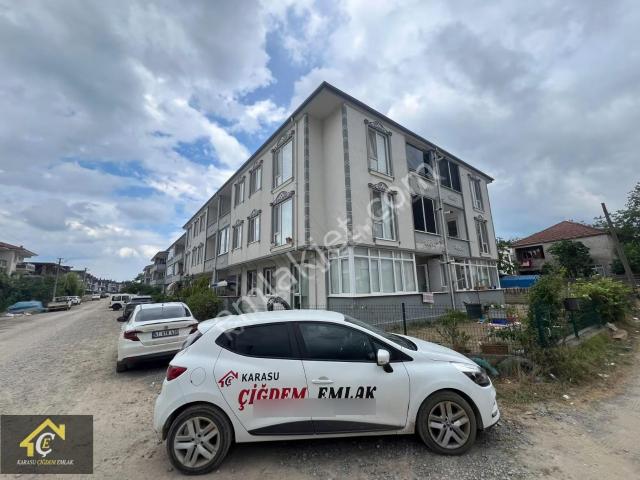 Karasu Aziziye Mahallesi'nde Fırsat Fiyatlı 3+1 Eşyalı Satılık