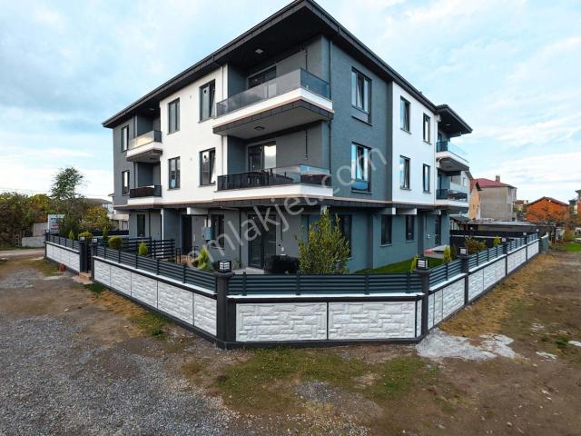 Karasu’da Satılık 2+1 Daire Ayrı Mutfak Geniş Plan Lüks