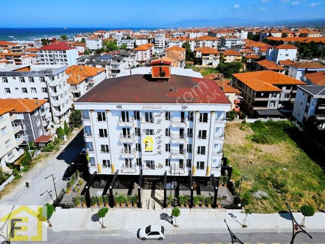 Karasu Sahilde Deniz Manzaralı Sıfır Eşyalı Satılık Daire