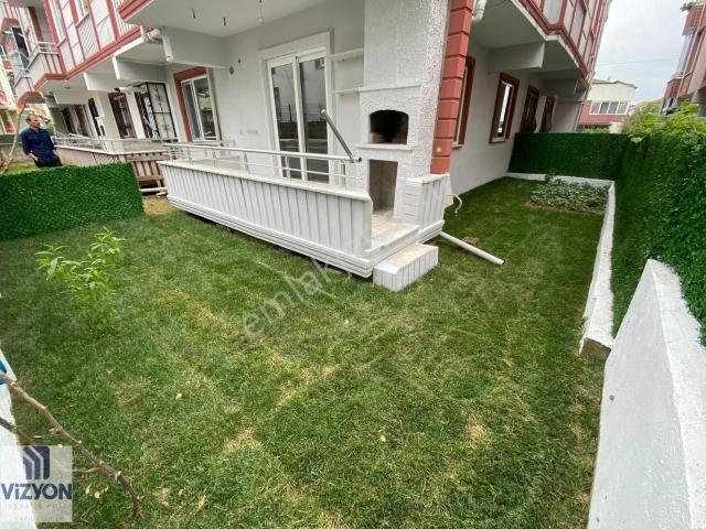 Karasu Vizyon Emlaktan Yalıda Mustakil Bahçeli Kiralık 2+1