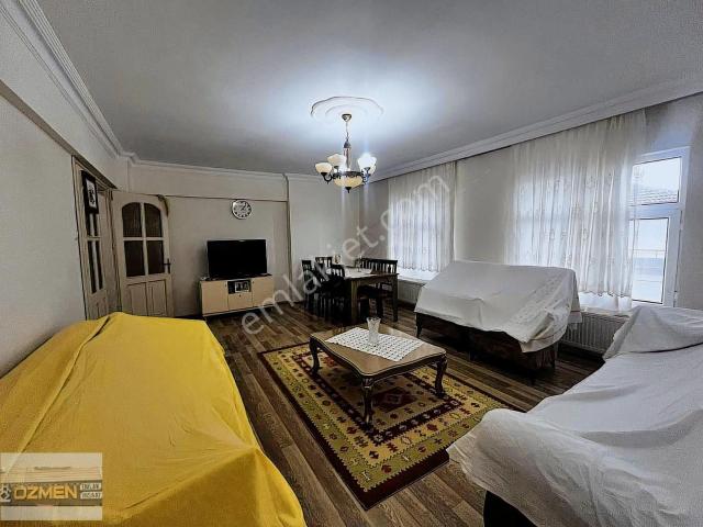 Karasu Yalı Merkez Mah 3+1 Ayrı Mutfak Eşyalı Satılık Daire