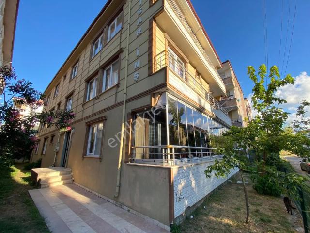 Karasu Yeni Emniyet Bina Arkası Yüksek Giriş Eşyalı Kiralık 1+1