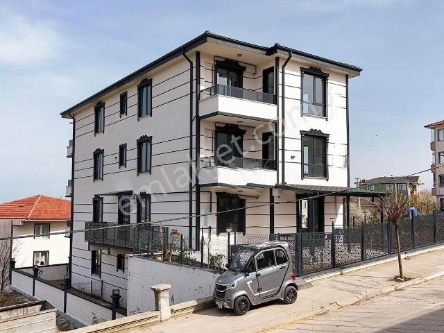 Karasu'da 2+1 Ayrı Mutfaklı Sıfır Daire Merkezi Konumda!