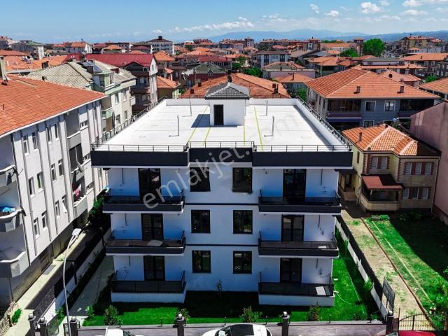 Karasu'da Denize Yürüme Mesafeinde 2+1 Satılık Daire