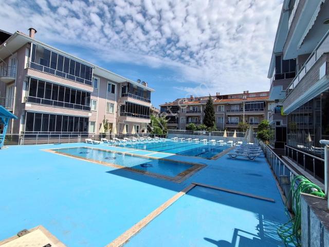 Karasuda Havuz Cepheli Satılık Eşyalı Dubleks Daire