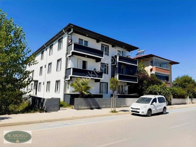 Karasuda Havuzlu Sitede, 2+1 Ara Kat Denize 950 Metre