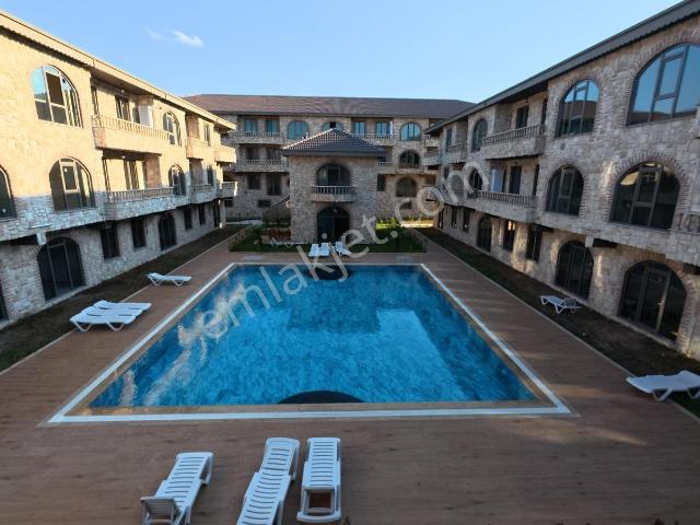 Karasu'da İtalyan Mimarisiyle Denize Yakın Prestijli Yaşam