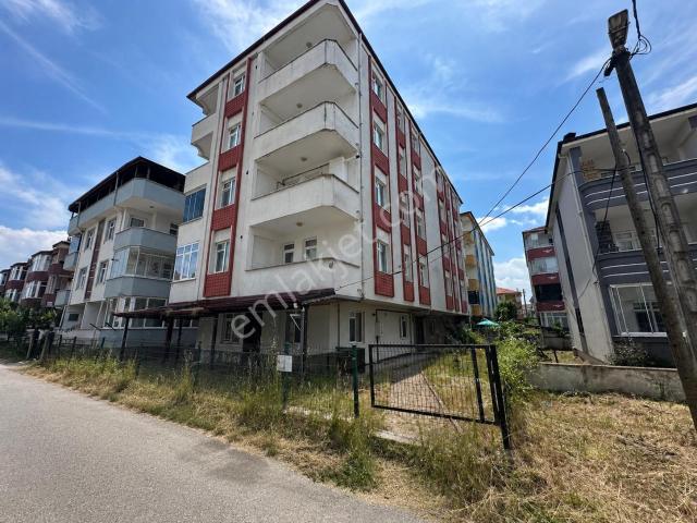 Karasu'da Sahile 50 Metre Mesafede 2+1 Daire geniş M²