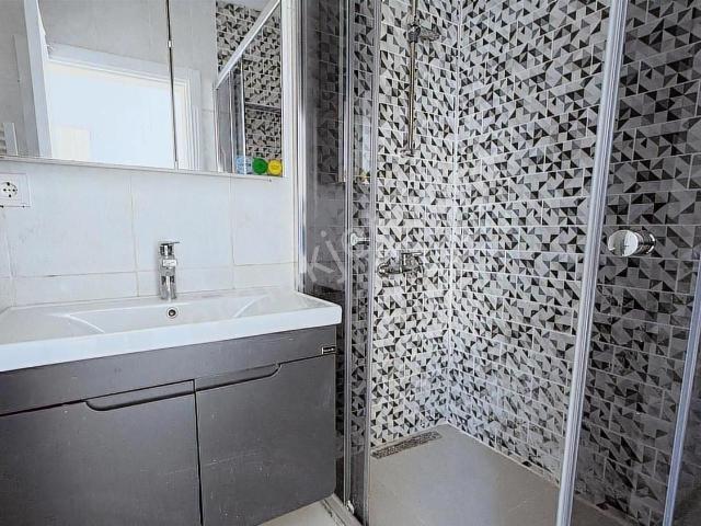 Karasu'da Satılık Havuz Keyfi Ve Deniz Manzaralı Müstakil Villa!