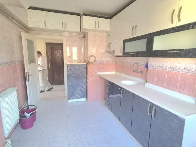 Karapürçek Deniz Feneri Yakını 3+1 Kiralık Daire | 3. Kat | Geniş Ve Ferah Yaşam Alanı