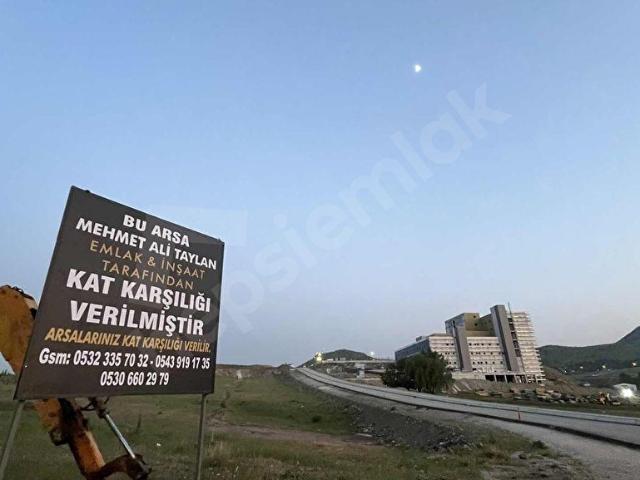 KARAPÜRÇEK DEVLET HASTANESİ ÇEVRESİ KAT KARŞILIĞI YERLER