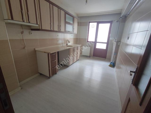 Karapürçekte 3+1 Kiralık Uçaklı Park Yakını Daire Hilal Emlaktan
